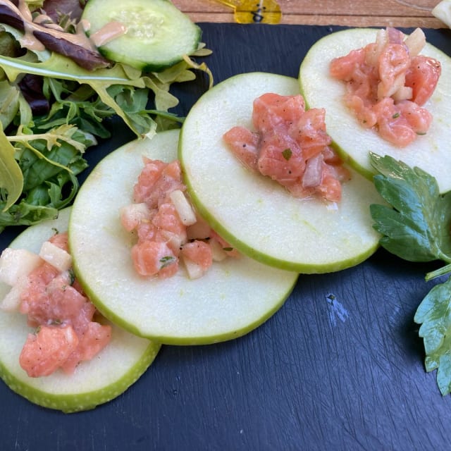 Tartare de saumon, pomme granny - La Casa