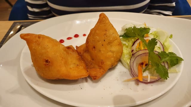 Veg Amritsari Samosa - Indicious, Alphen aan den Rijn