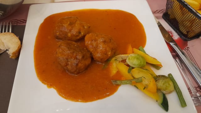 Boulettes de viande sauce tomate - La Maison des Gourmands, Brussels