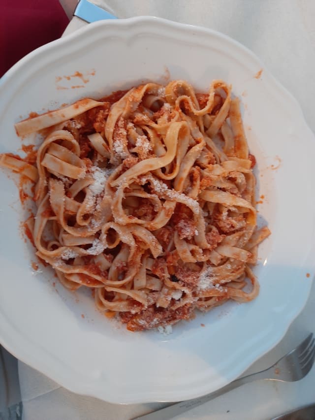 tagliatelle ai funghi galletti - Agriturismo Mamma Chica, La Spezia