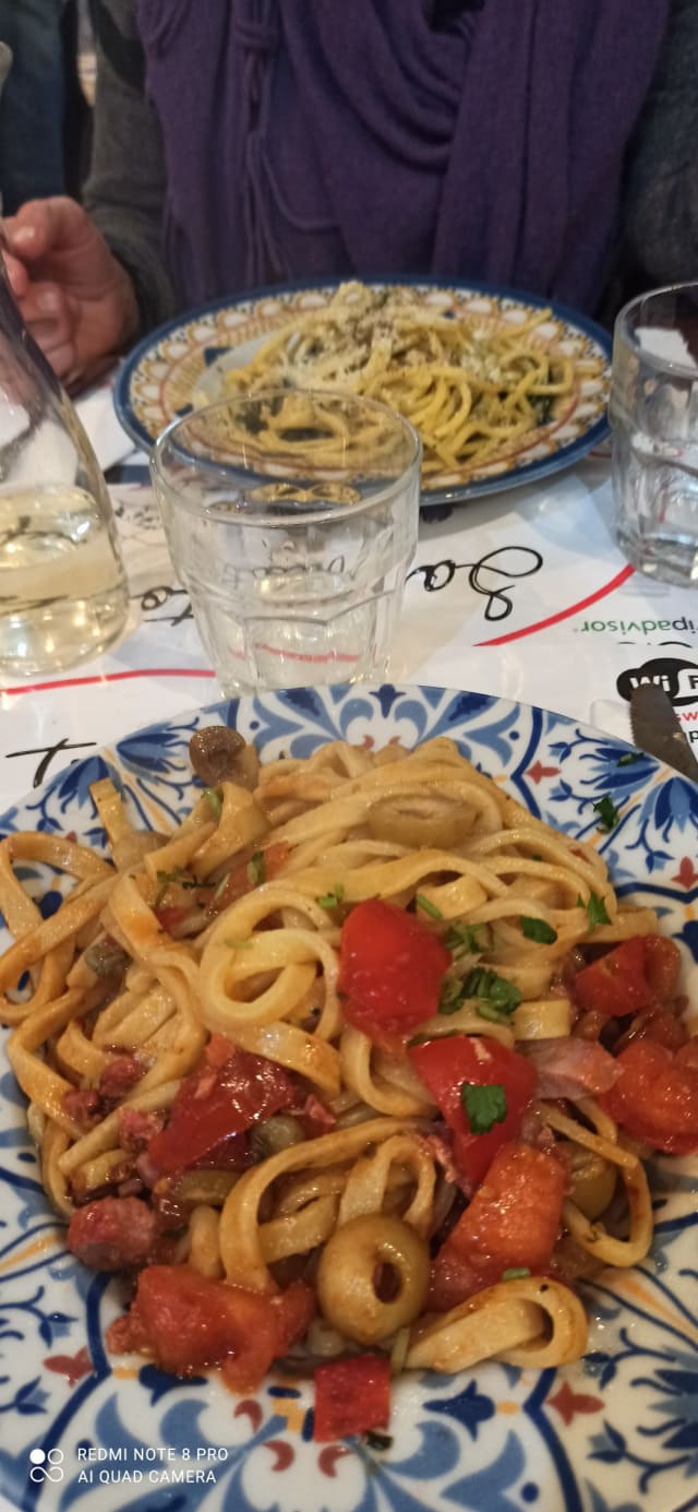 Fettuccine eoliana  - Burro e Sugo