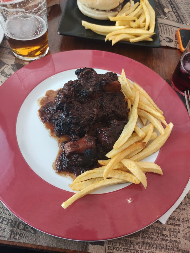 Rabo de Toro - Tómate Algo