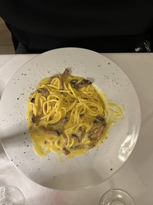 Maccheroni fatti in casa alla carbonara - Al Cantinone Unione