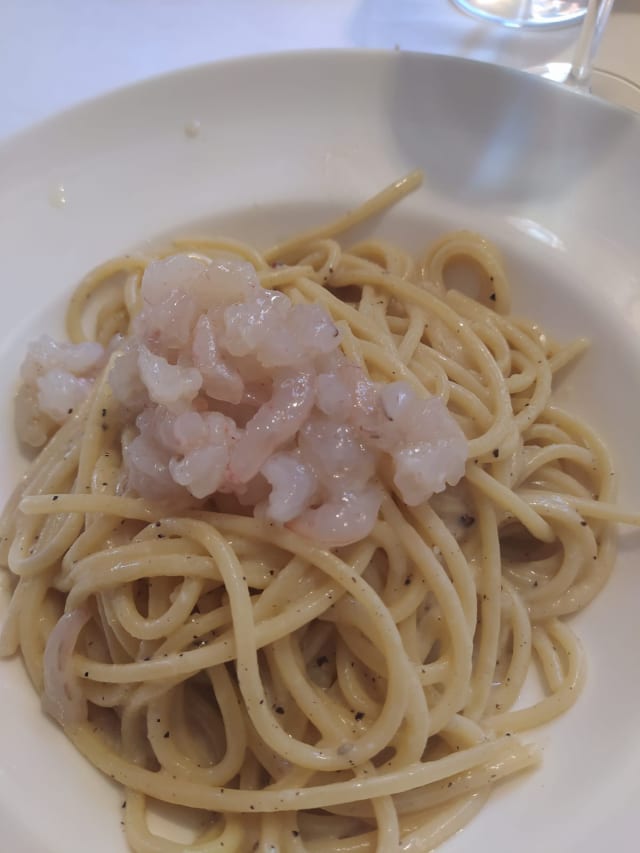 SPAGHETTONI CACIO E PEPE CON TARTARA GI GAMBERO - Belluccio's, Milan