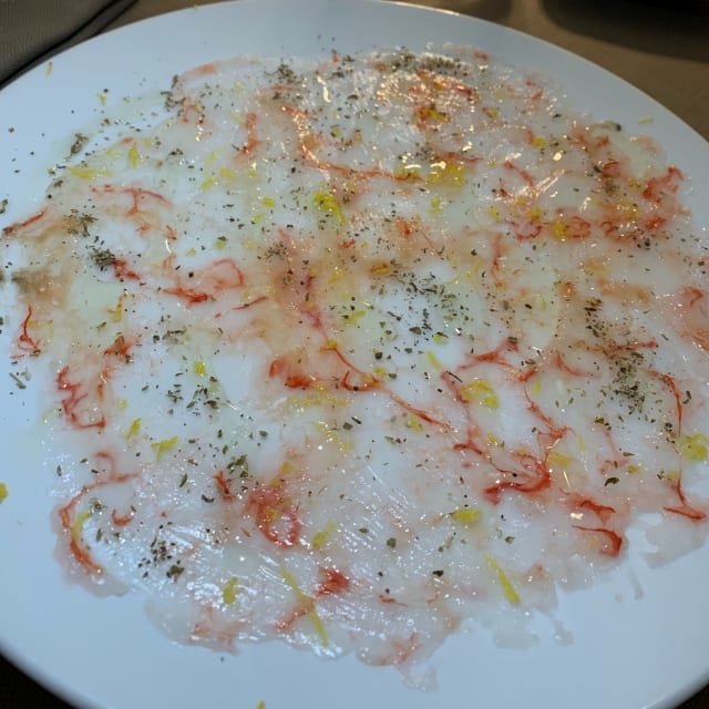 Carpaccio di gamberi,maggiorana,limone e acetosella - La Voglia Matta