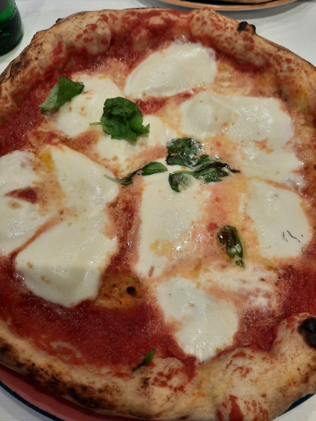 Margherita con bufala - SCIUÉ Navigli, Milan