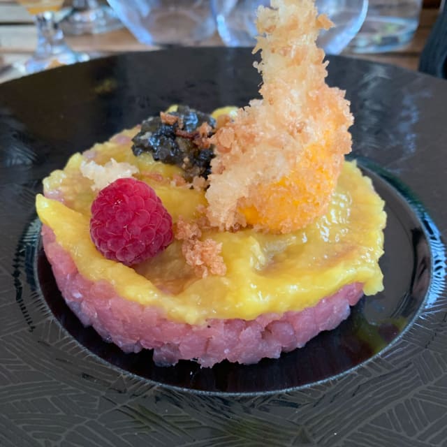 Tartare di tonno con mango, uovo & tartufo ner - Sapori d'Italia, Suresnes