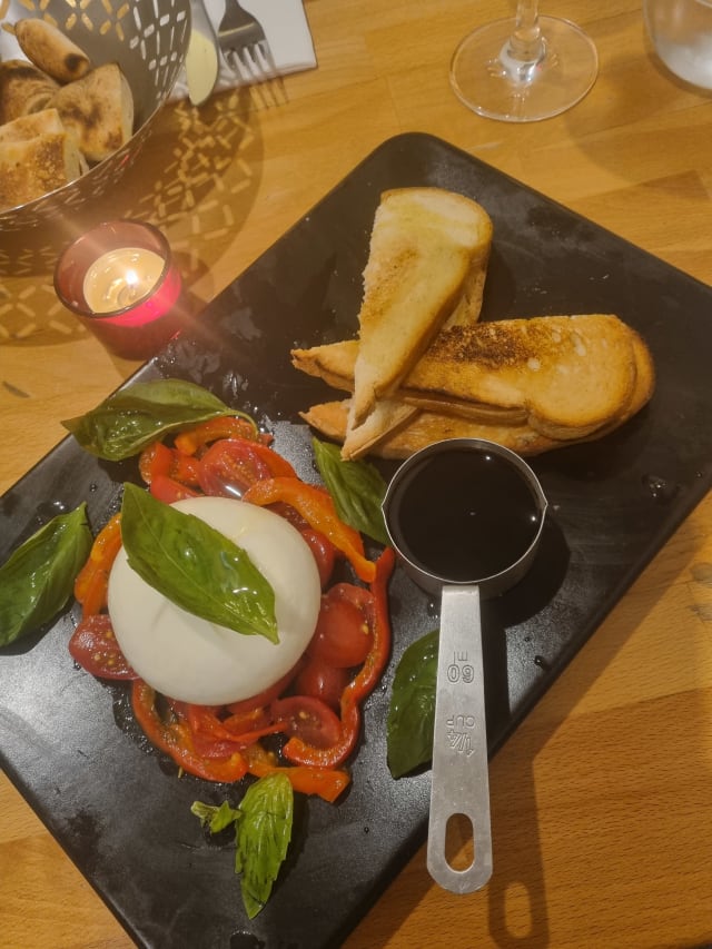 Burrata pugliese - Fratelli Pasquier, Paris