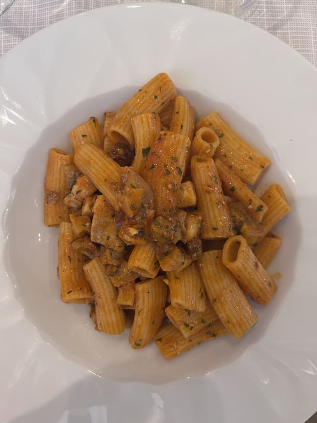 Paccheri con calamari - Angolo16