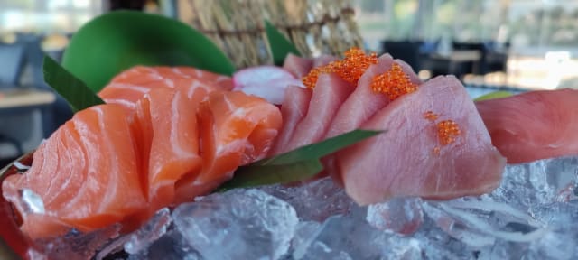 SASHIMI SALMONE (6 pz) - Sushi Bar Rubino