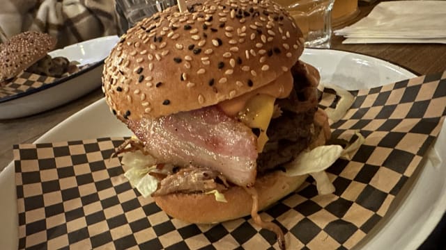 Porky Burger - Camden BBQ, London