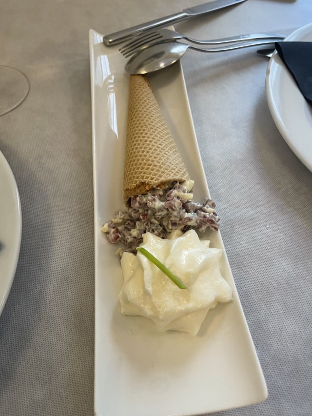 Cono Relleno de Tartar de Salchichón - Restobar Gema Penalva, Alicante