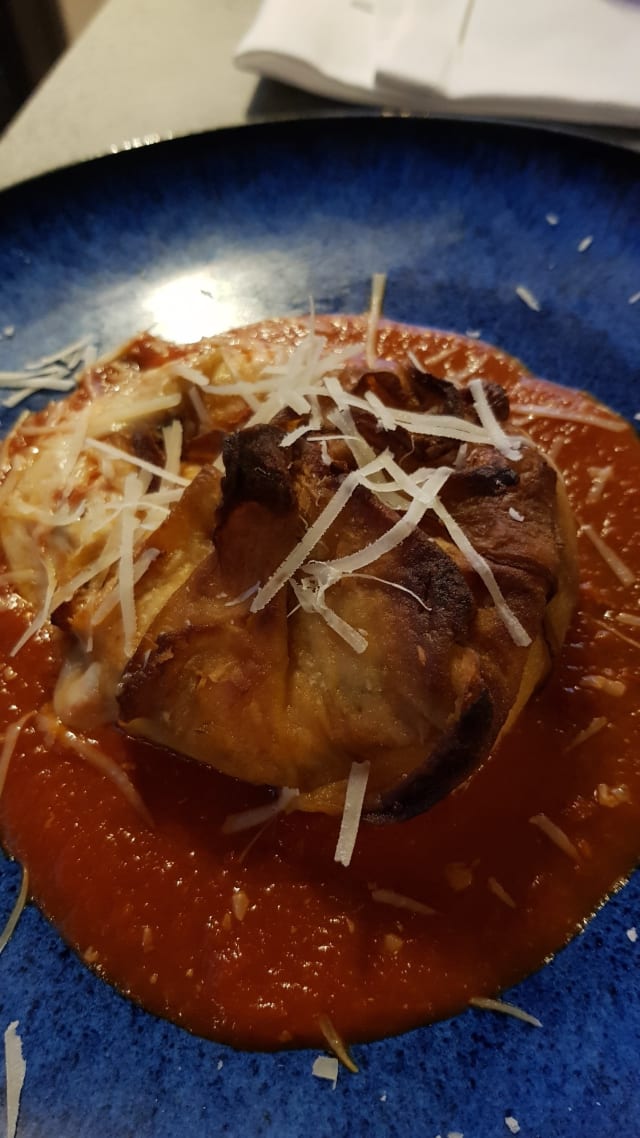 Parmigianina di Melanzane su Passata di Pomodoro e Basilico - 4 Stagioni, Trento