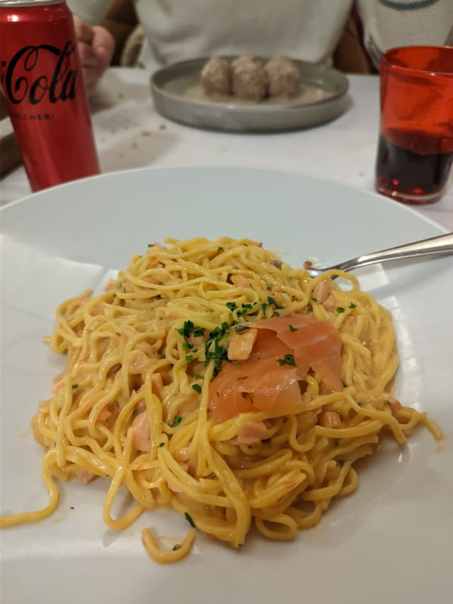 Tagliolini al Salmone - 4 Stagioni, Trento