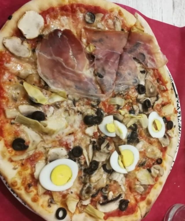 capricciosa - Burger Pizza, Rome