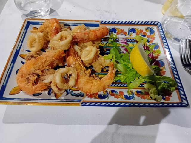 Frittura di calamari e gamberi - Le Onde Trattoria del Mare