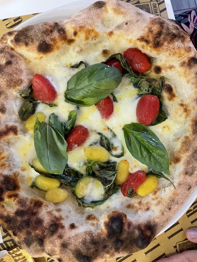 PROVOLA E PEPE - I Bravi Ragazzi Pizzeria