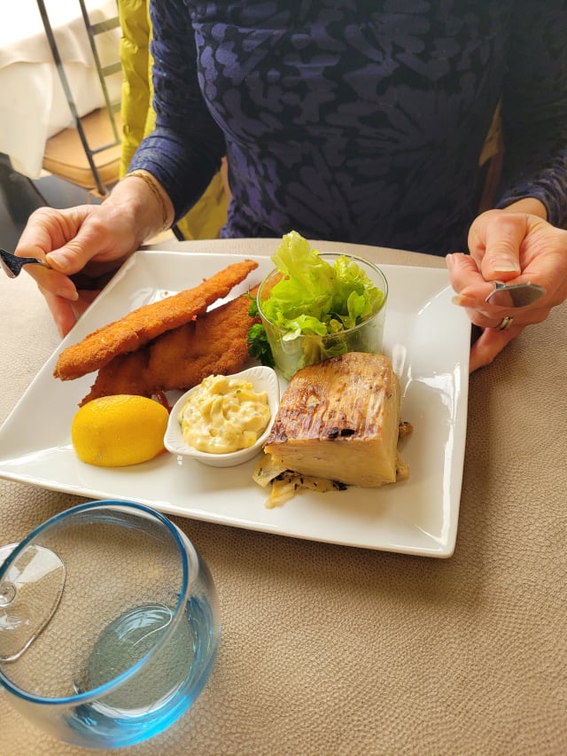 goujonnette de poissons colbert, gratin dauphinois - La Biche aux Bois