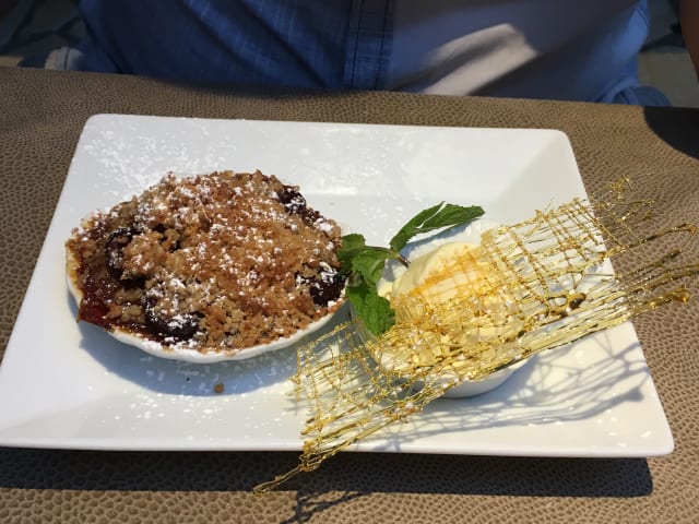 crumble aux fruits de saison - La Biche aux Bois, Yerres