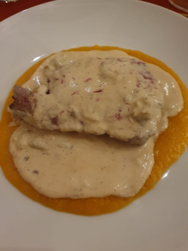 Filetto di manzo al gorgonzola su crema di zucca  - Ristorante L'Armonica, Tradate