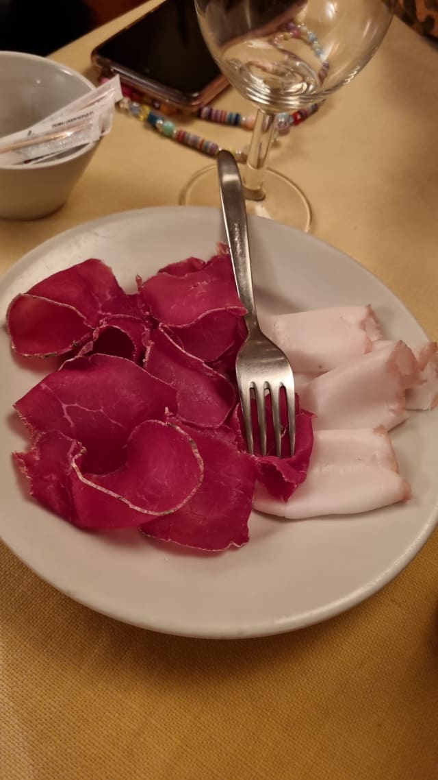 La mocetta con il lardo e la giardiniera della casa - Vagneur