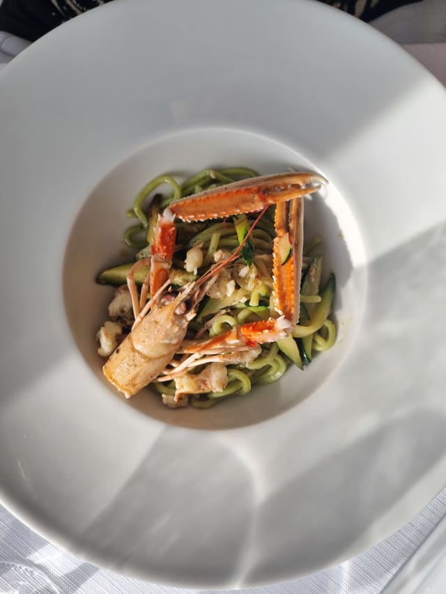 Green noodles with langoustine and courgettes - Vittorio al Mare, Genoa