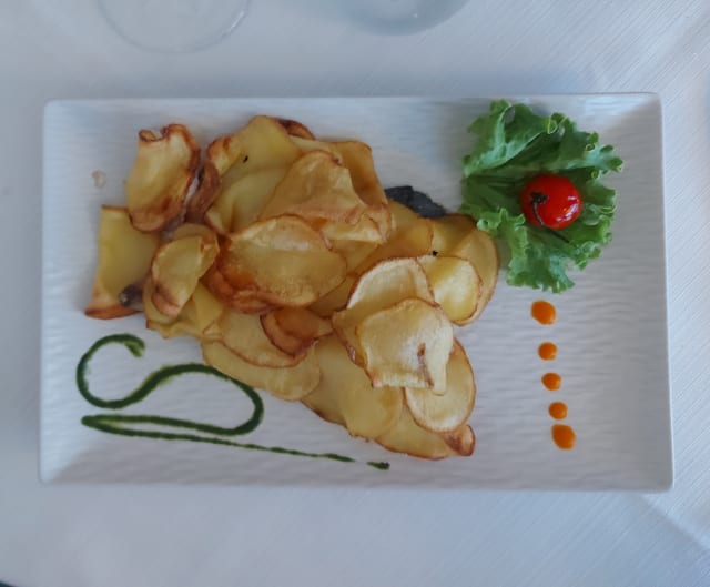 Filet of sea bream with potatoes - Vittorio al Mare, Genoa