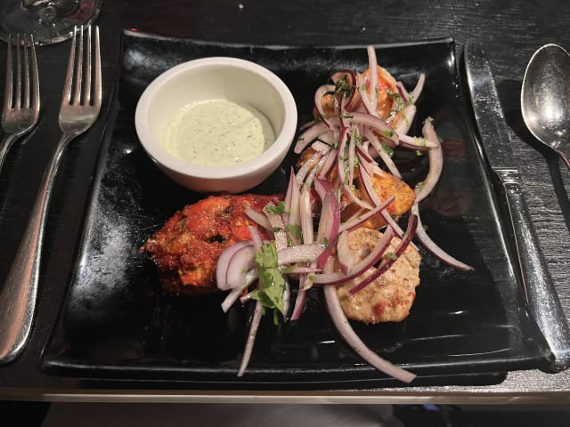 Mixed Starter - Indiaas Restaurant Mayur