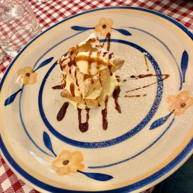 Stracciato di millefoglie con crema chantilly - Ristorante Da Vincenzo dal 1956