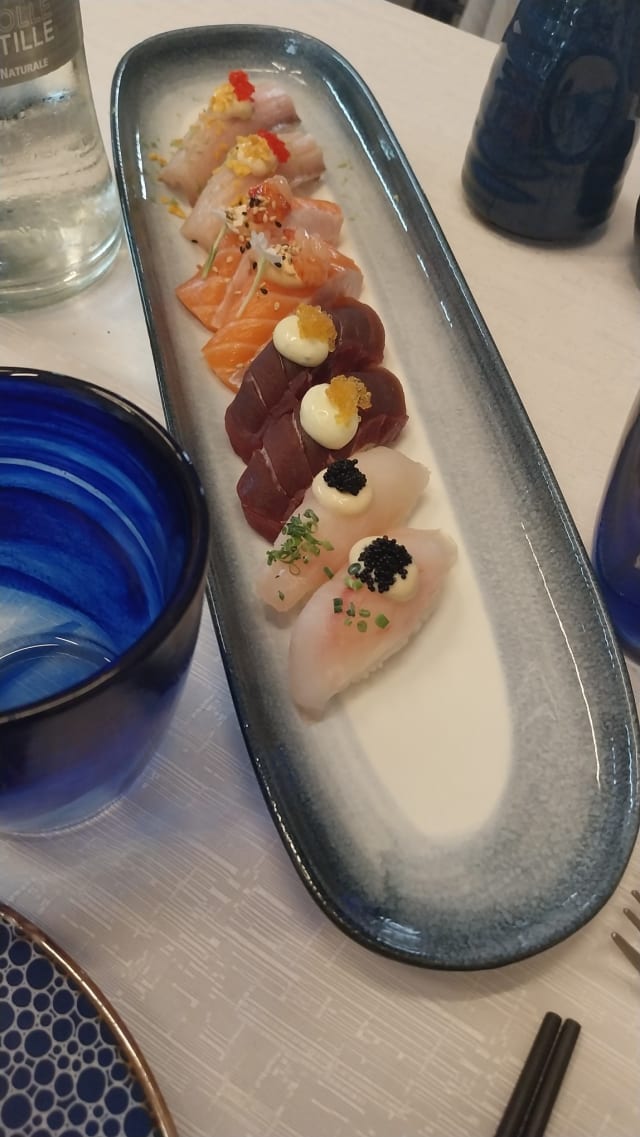 Nigiri mix dello chef (8 pezzi) - Azzurra, Foggia