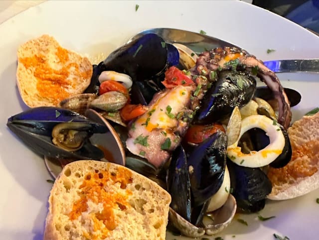 Zuppa di cozze - Le Tre Caravelle Ristorante e Pescheria