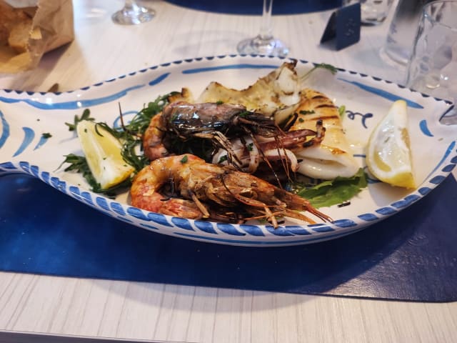 Grigliata mista di pescato del giorno  - Le Tre Caravelle Ristorante e Pescheria, Castellammare Di Stabia