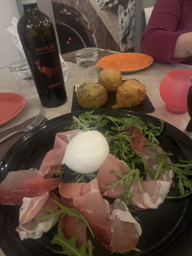 Mozzarella di bufala dop e crudo artigianale 24 mesi - Le Goût - L'arte dei sapori