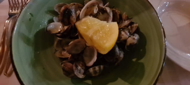 saute' di vongole veraci - S'Aligusta, Peschiera Del Garda