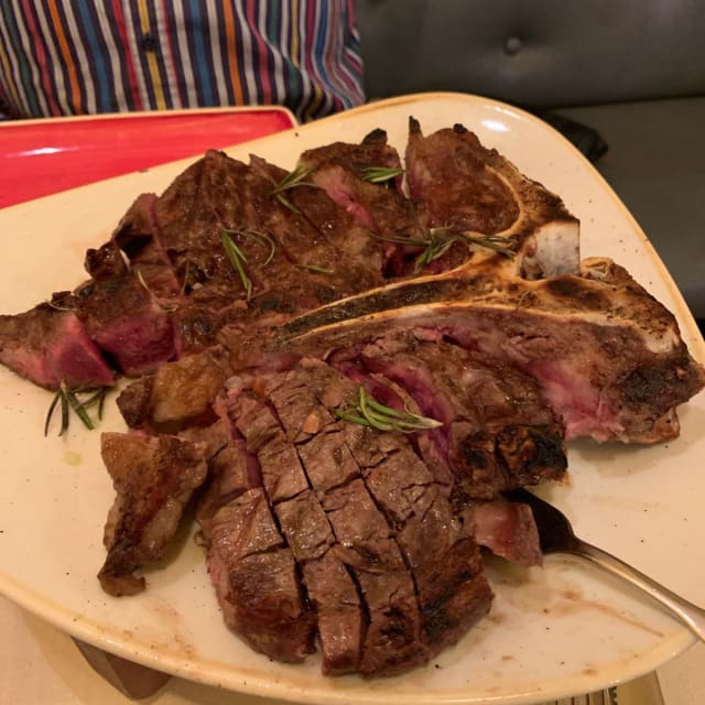 Florentine steak (for 2 people) - Braceria La Ciccia, Milan