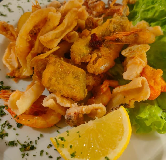 Frittura all'Archivolto, pesce e verdure impanate - Trattoria Archivolto Mongiardino