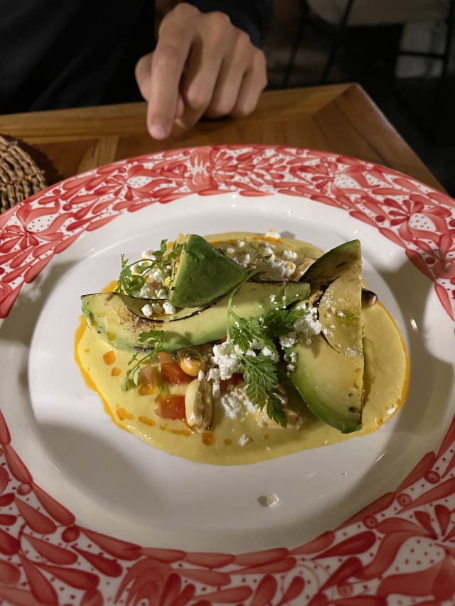 Avocado alla brace, mais e formaggio costeño - Mitù - Spirit Of Colombia, Milan