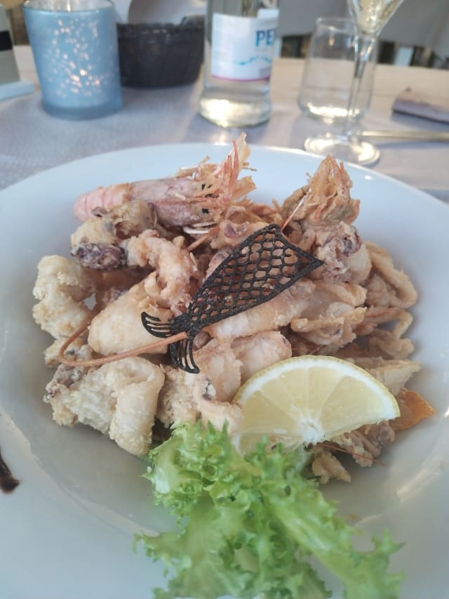 Frittura di totatni e gamberi con nastri verdurine croccanti  - Le Antiche Volte Osteria, Vada