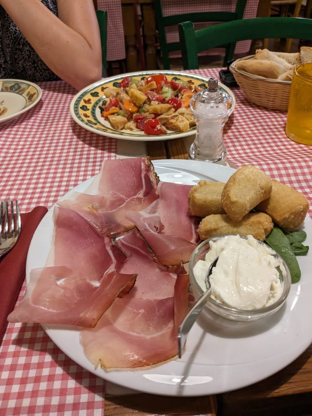 Prosciutto Coccoli e Stracchino - Palle d'Oro, Florence