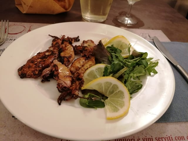 Calamari alla piastra - Osteria Rustichello, Genoa