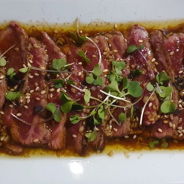 Tataki De Lomo De Vaca Vieja. Madurada - El Carbó, Reus