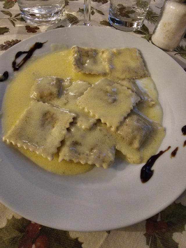 Raviolacci al grano saraceno con toma ossolana con fonduta di formaggi  - Al Rustico, Stresa