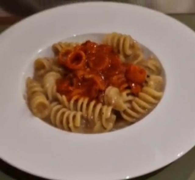 Fusilloni alla crema di pane con calamari  - Il Primo, Brescia