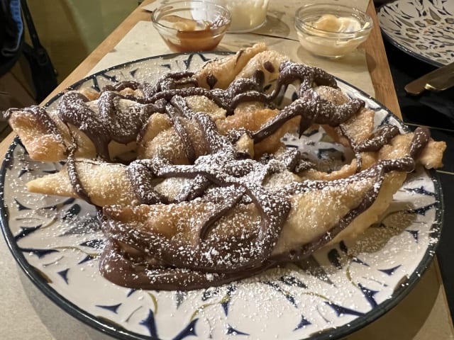  Straccetti fritti con la nutella - Lo Scugnizzo Cagliari