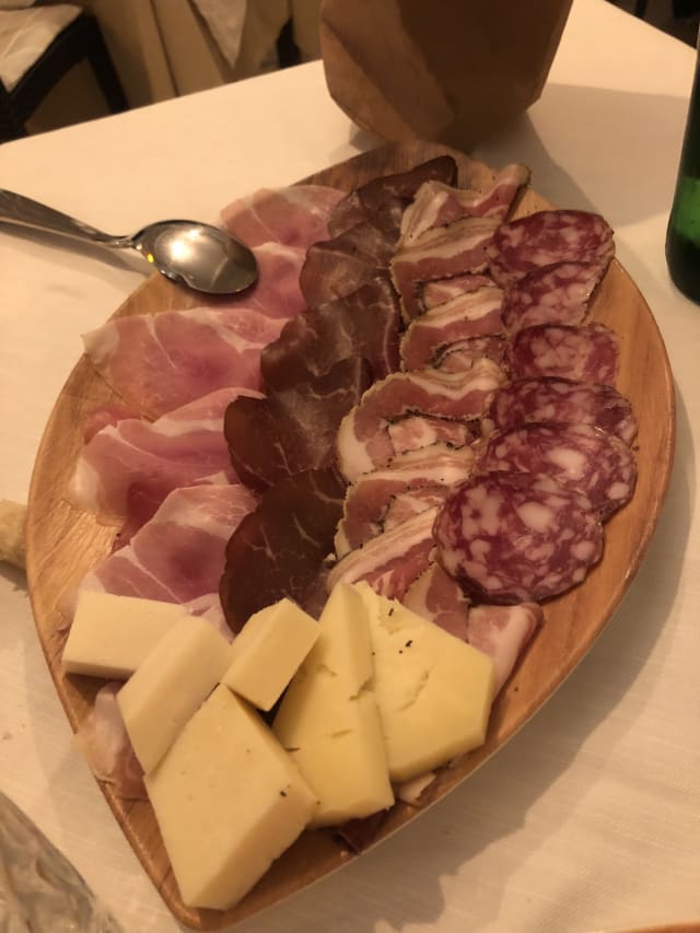 Tagliere di salumi e formaggi - Antica Fornace