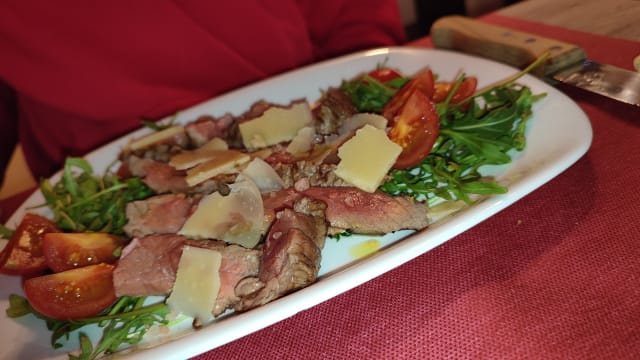 Tagliata di chianina rosmarino - La Taverna di Fucile, Montepulciano