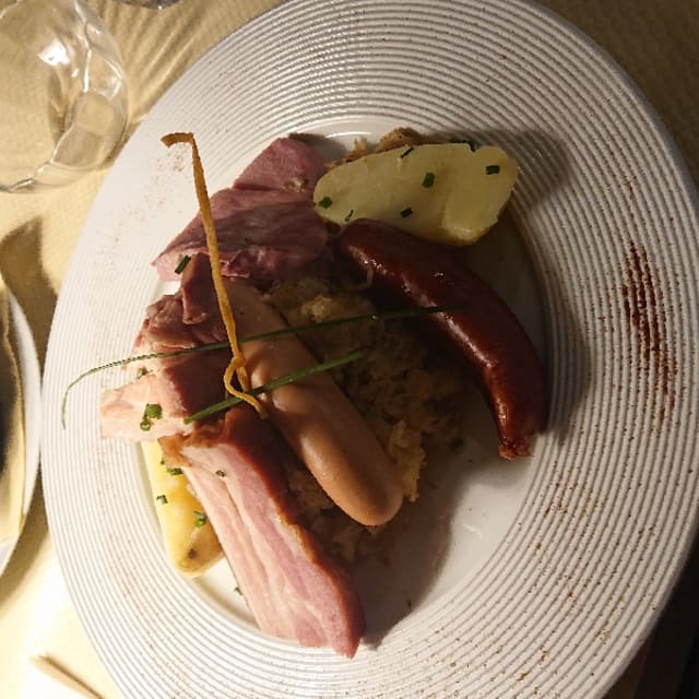 Choucroute aux 5 Viandes - La Tocante