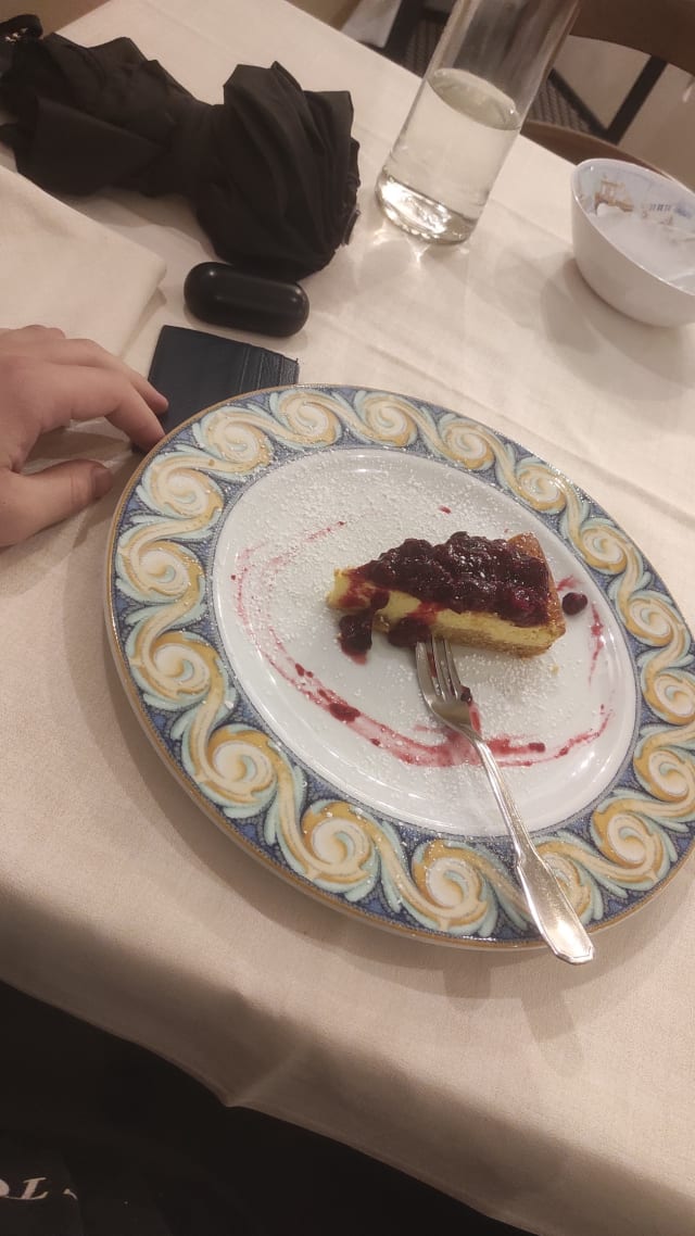 Cheesecake cotta ai frutti di bosco  - Grotta del Marinaio, Pescara