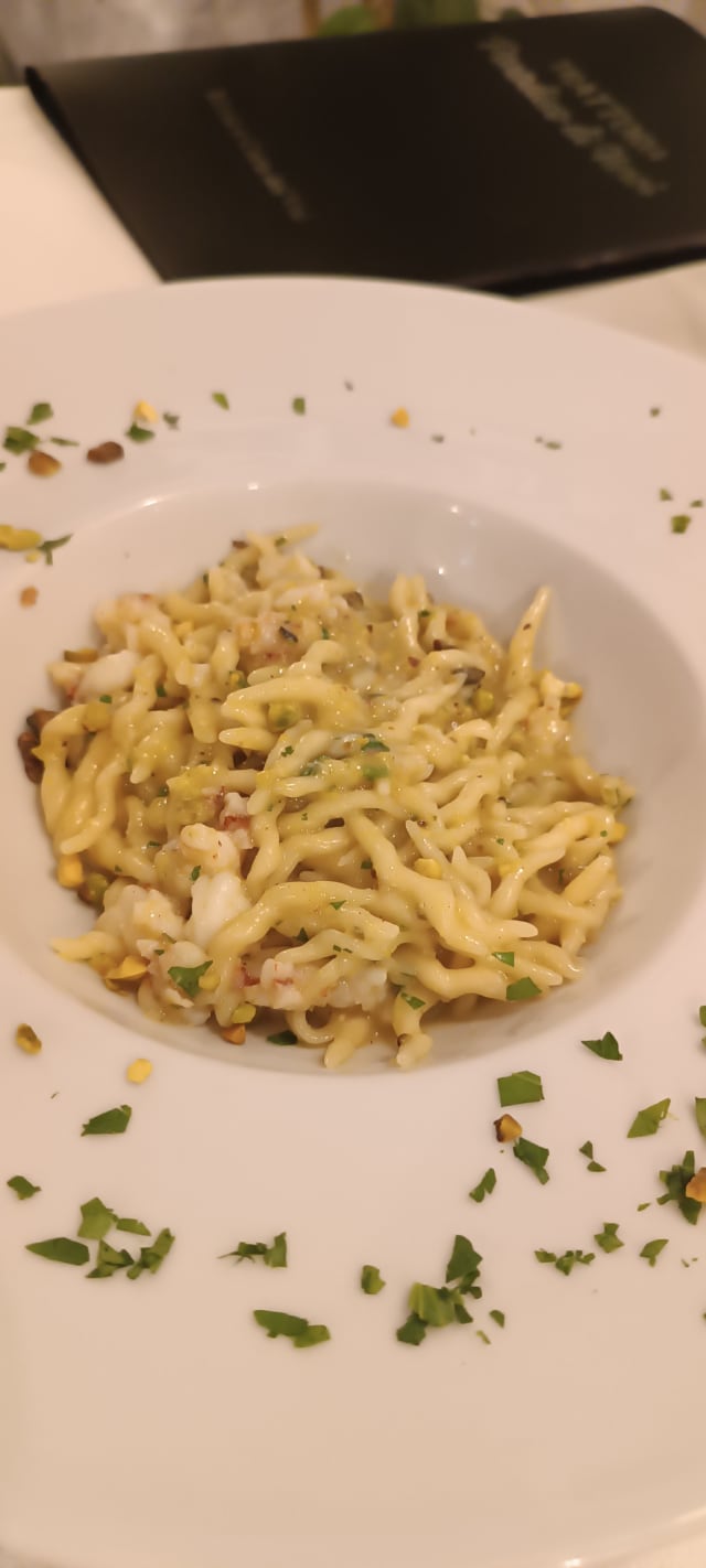 Trofie pesto  di pistacchio  - Trattoria Paradiso di Nervi, Genoa