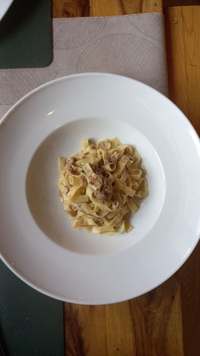 Tagliatelle all’uovo con lepre in salmì - Pepe Nero - L'Arte della Carne